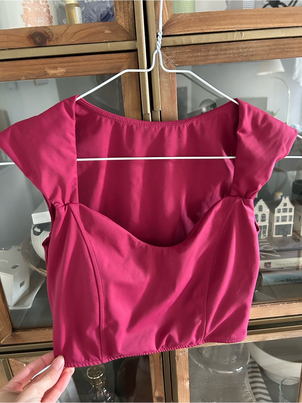 Women’s Raspberry Fuchsia Workout Crop Top - Picture 4 of 12